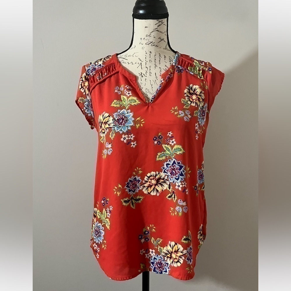 🖤TRENDING FLORAL PRINT! Women’s blouse with ruched sleeves, size xs-see video🎥